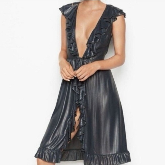 Victoria's Secret Other - Victoria's Secret Shimmering Slate Blue Striped Ruffle Intimates Robe Size XL